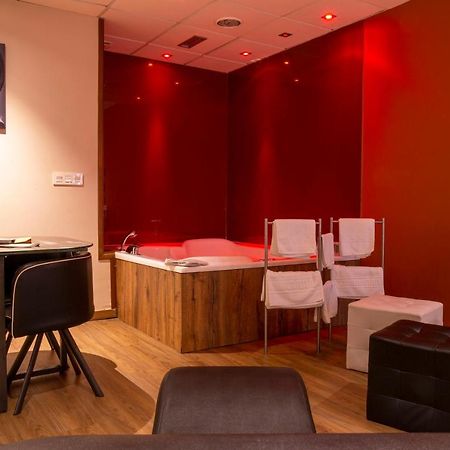 Motel Los Abedules Oviedo Ngoại thất bức ảnh