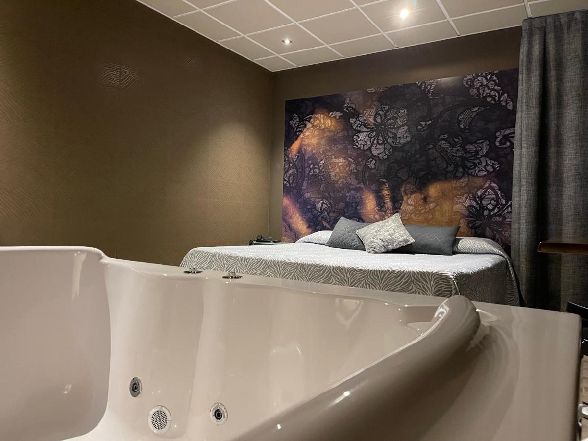Motel Los Abedules Oviedo Ngoại thất bức ảnh