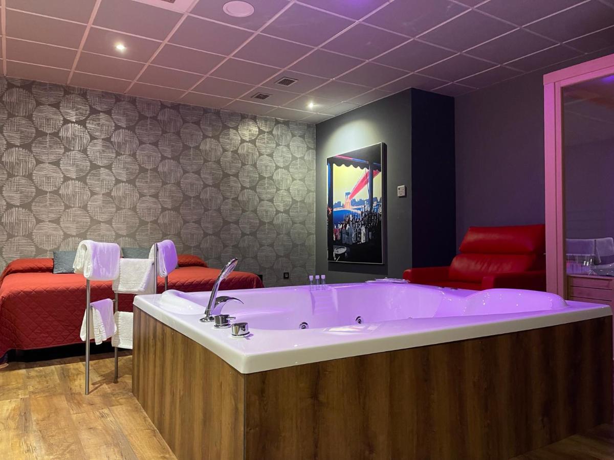 Motel Los Abedules Oviedo Ngoại thất bức ảnh