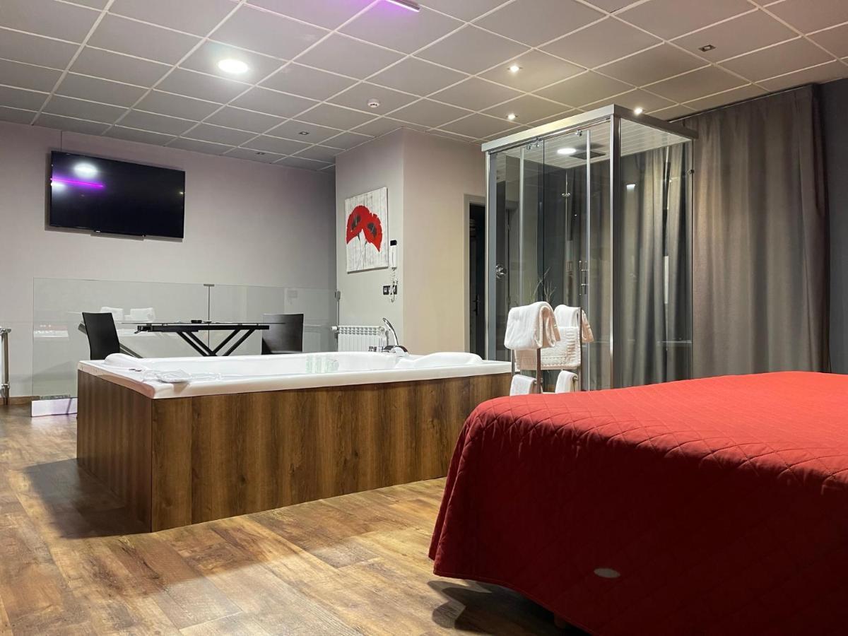 Motel Los Abedules Oviedo Ngoại thất bức ảnh