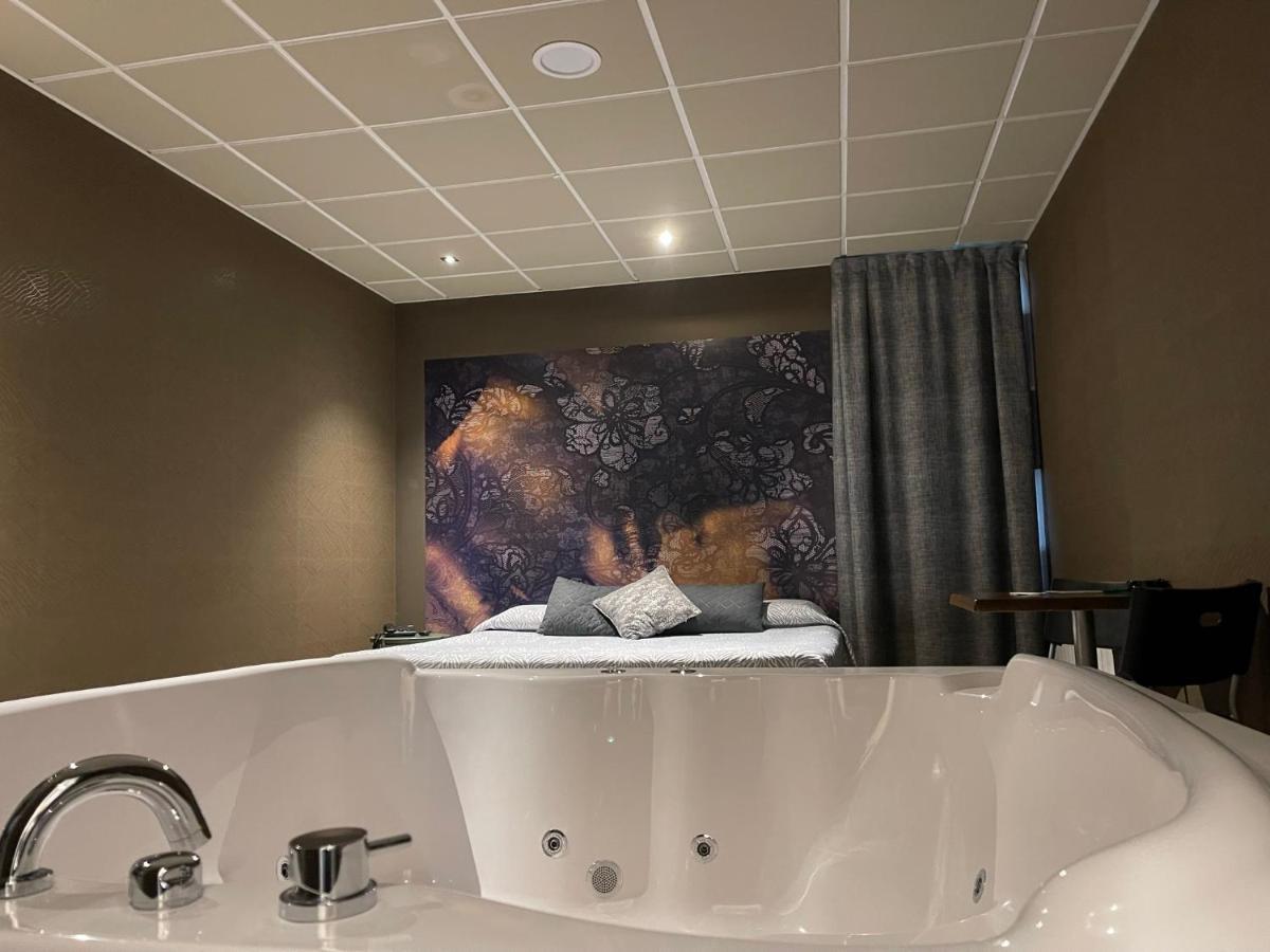 Motel Los Abedules Oviedo Ngoại thất bức ảnh