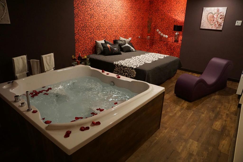 Motel Los Abedules Oviedo Ngoại thất bức ảnh