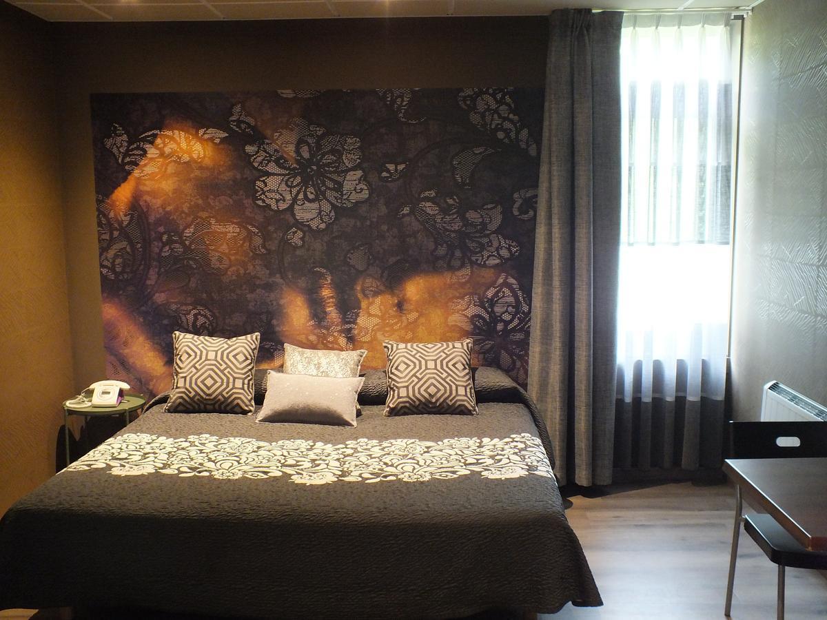 Motel Los Abedules Oviedo Ngoại thất bức ảnh