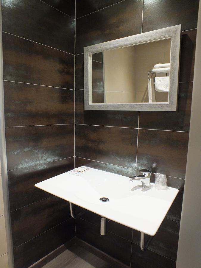 Motel Los Abedules Oviedo Ngoại thất bức ảnh