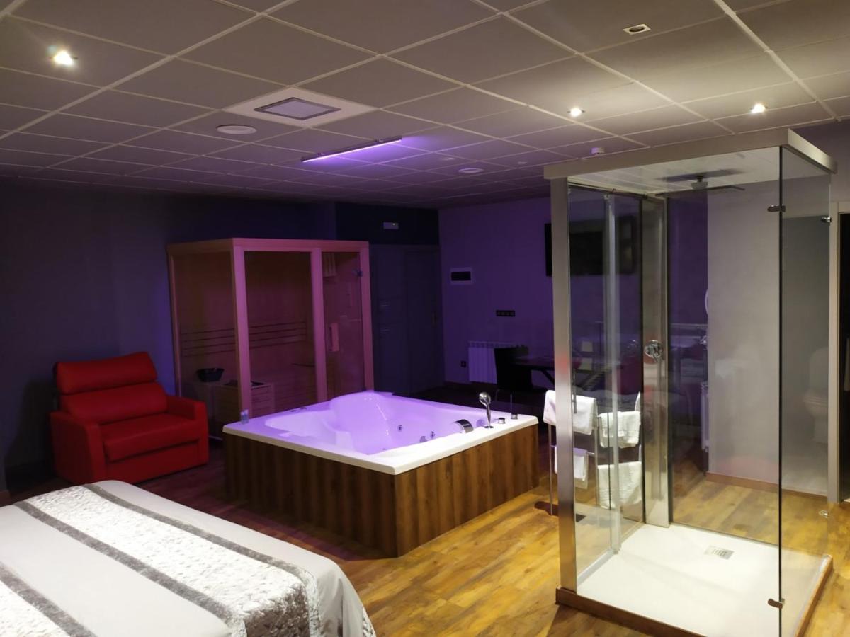 Motel Los Abedules Oviedo Ngoại thất bức ảnh